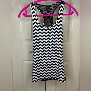 Rue21 black/white Chevron pattern tank size small